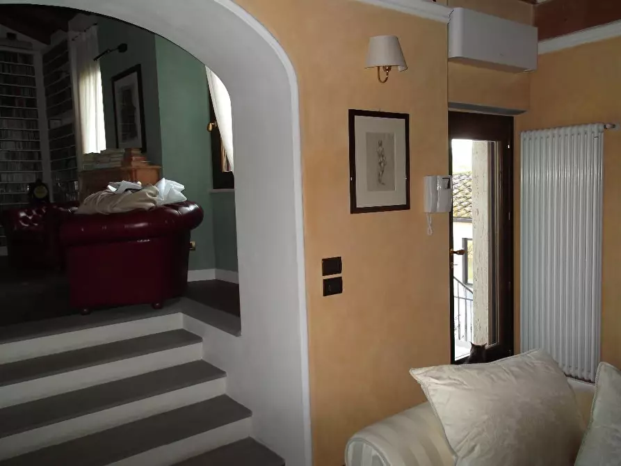 Immagine 14 di Terratetto in vendita  a Capraia E Limite