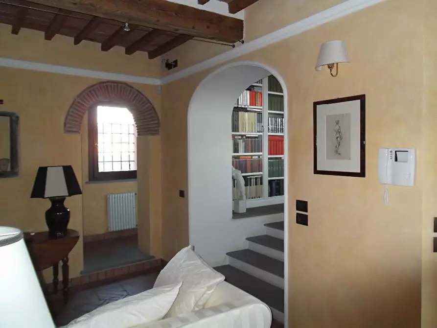 Immagine 9 di Terratetto in vendita  a Capraia E Limite