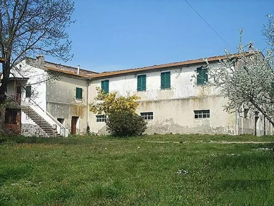 Immagine 3 di Rustico / casale in vendita  a Volterra