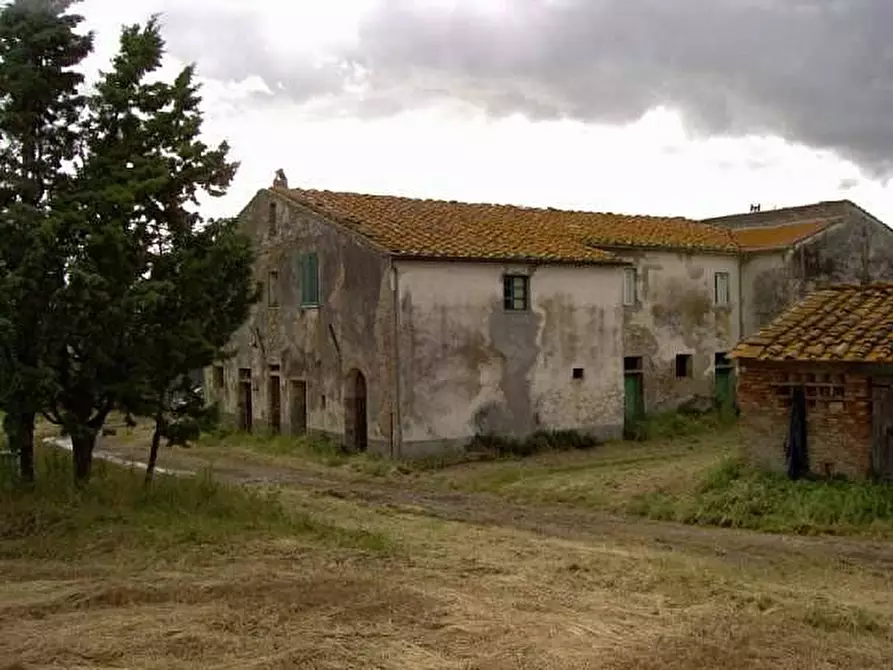 Immagine 5 di Rustico / casale in vendita  a Volterra