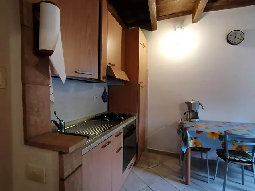 Immagine 3 di Appartamento in vendita  a Carrara