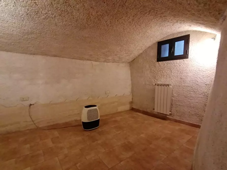 Immagine 11 di Appartamento in vendita  a Carrara