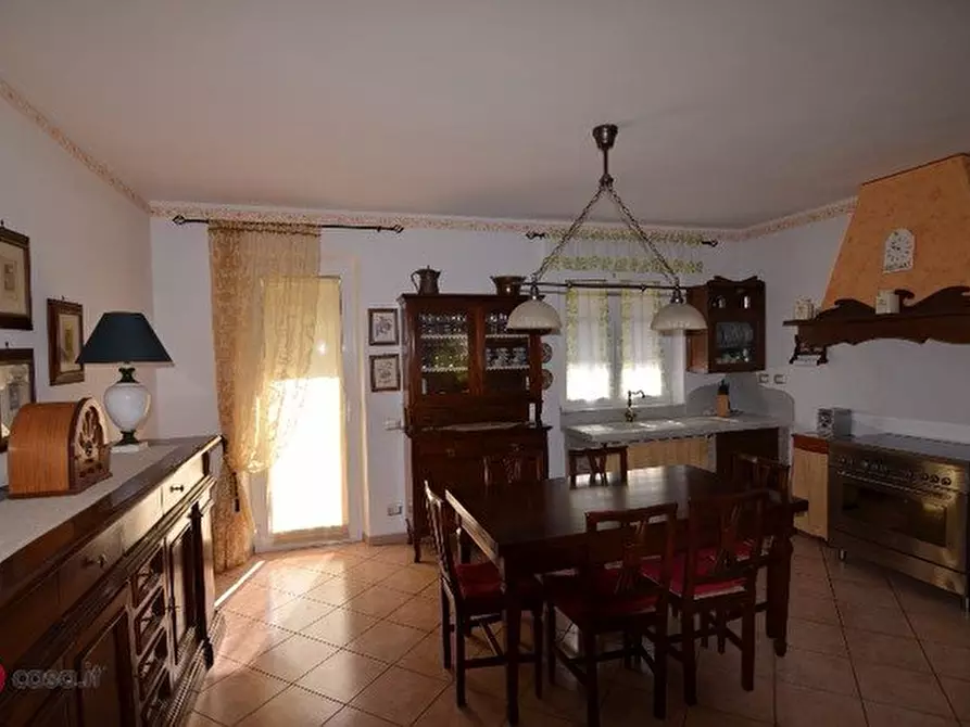 Immagine 3 di Villetta a schiera in vendita  a Carrara