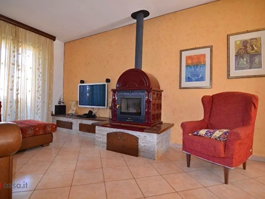 Immagine 2 di Villetta a schiera in vendita  a Carrara