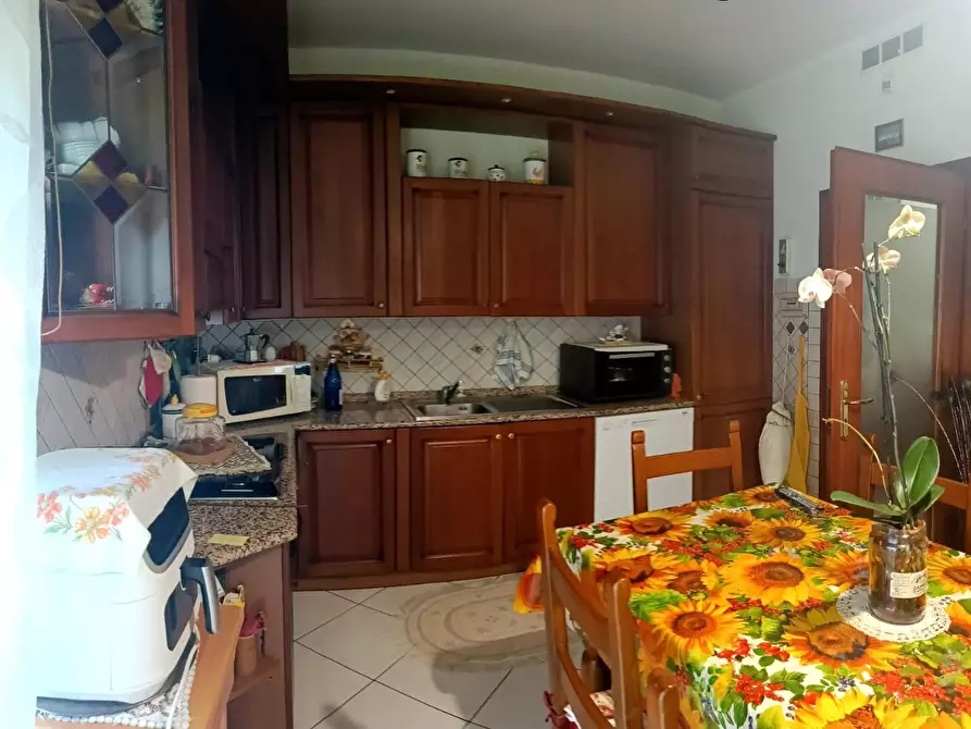 Immagine 11 di Appartamento in vendita  a Cascina