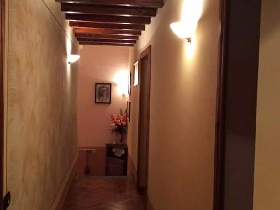 Immagine 20 di Casa colonica in vendita  a Cascina