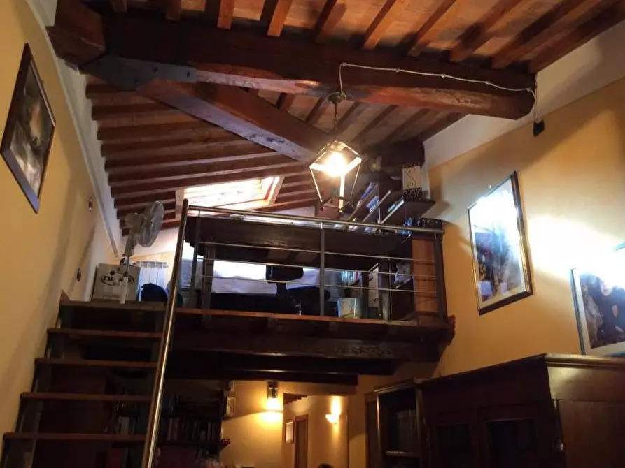Immagine 26 di Casa colonica in vendita  a Cascina