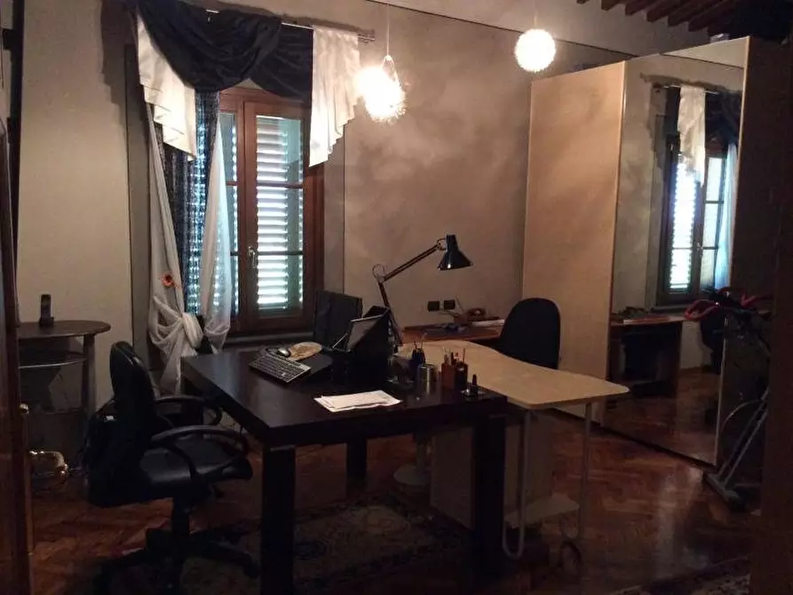 Immagine 22 di Casa colonica in vendita  a Cascina