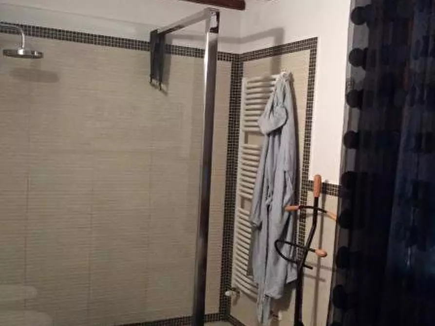 Immagine 32 di Casa colonica in vendita  a Cascina