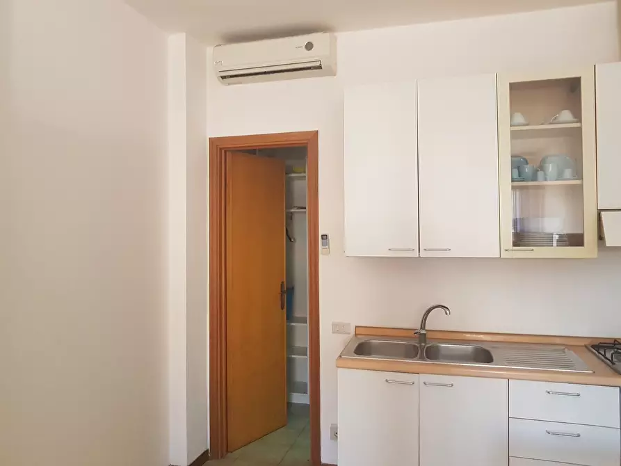 Immagine 11 di Appartamento in vendita  a Rosignano Marittimo