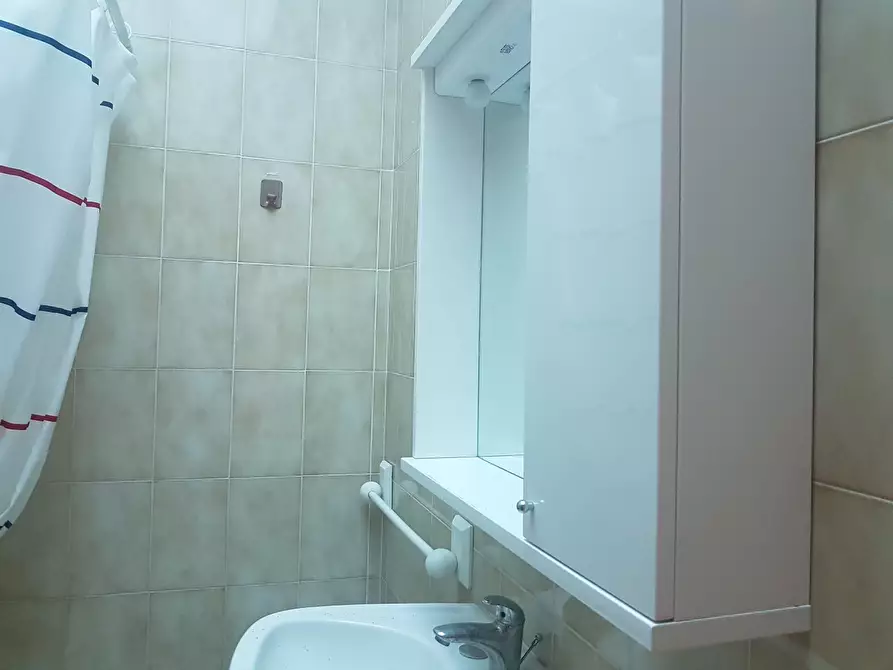 Immagine 16 di Appartamento in vendita  a Rosignano Marittimo