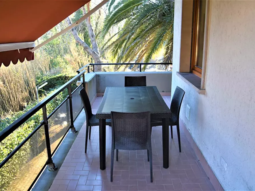 Immagine 5 di Appartamento in affitto  a Massa