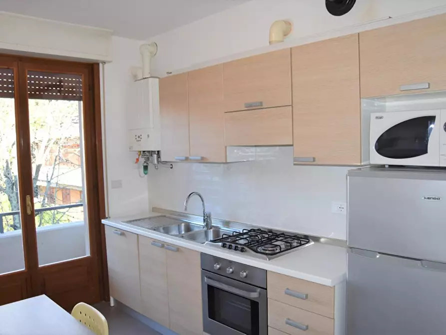 Immagine 7 di Appartamento in affitto  a Massa