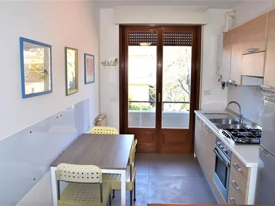 Immagine 6 di Appartamento in affitto  a Massa