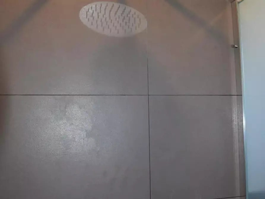 Immagine 17 di Appartamento in affitto  a Massa