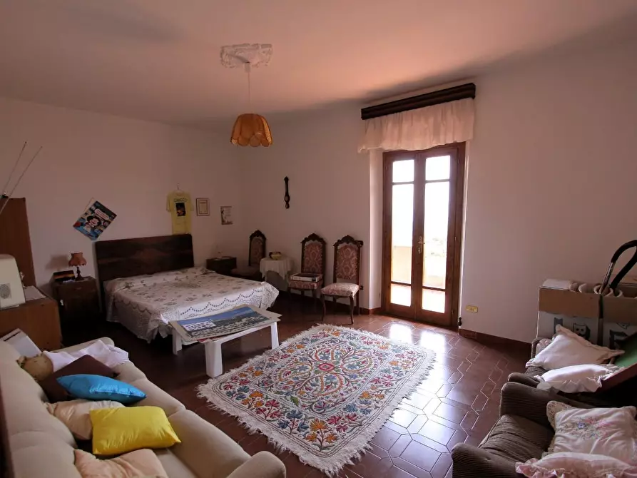 Immagine 6 di Casa colonica in vendita  a Vinci