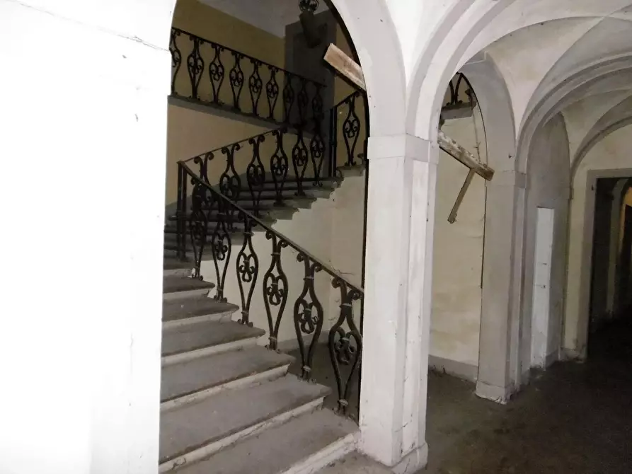 Immagine 3 di Villa in vendita  a Empoli