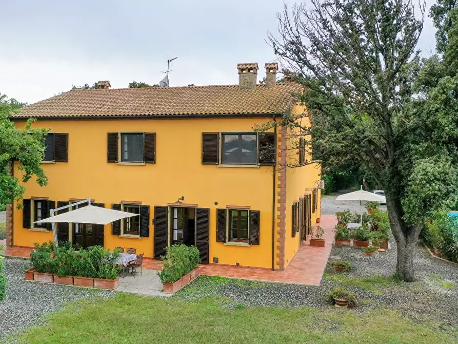 Immagine 4 di Agriturismo in vendita  a Rosignano Marittimo