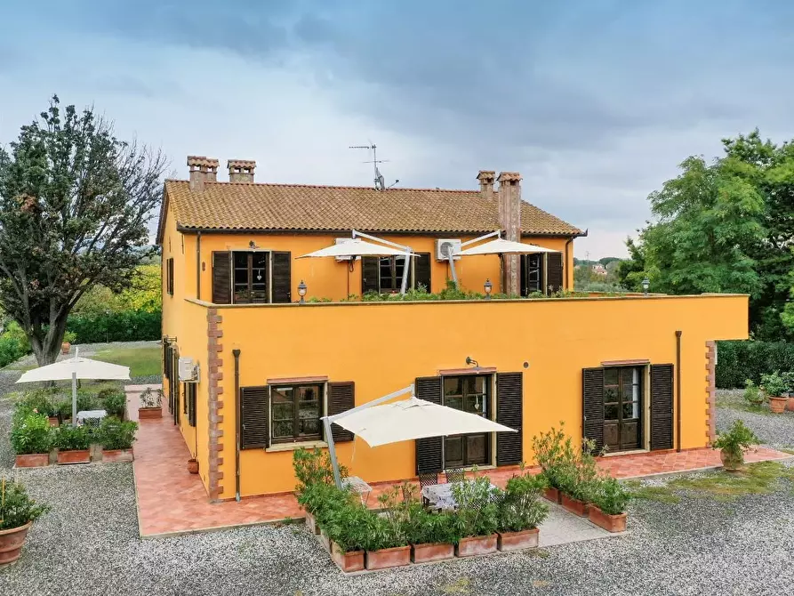 Immagine 1 di Agriturismo in vendita  a Rosignano Marittimo