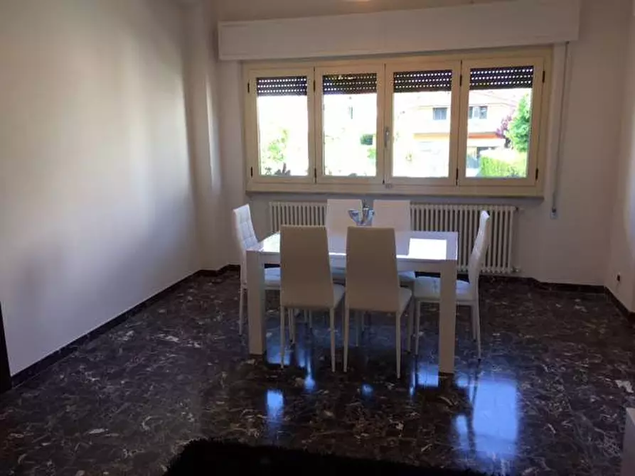 Immagine 8 di Casa bifamiliare in vendita  a Montignoso