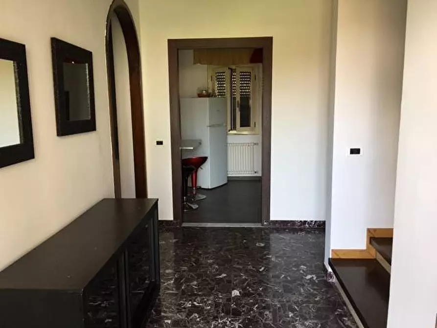 Immagine 6 di Casa bifamiliare in vendita  a Montignoso