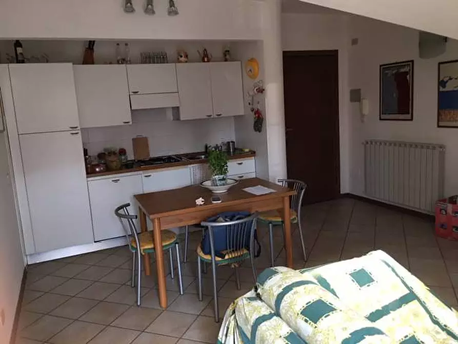 Immagine 2 di Appartamento in vendita  a Montignoso