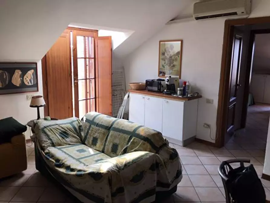 Immagine 12 di Appartamento in vendita  a Montignoso