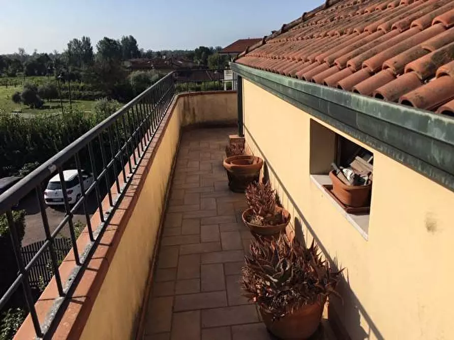 Immagine 21 di Appartamento in vendita  a Montignoso