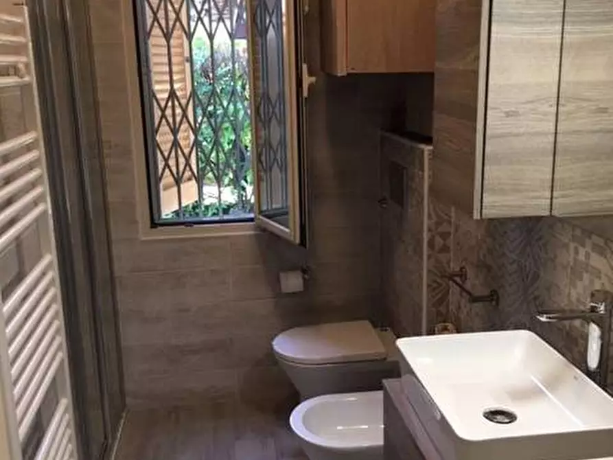 Immagine 19 di Appartamento in affitto  a Montignoso