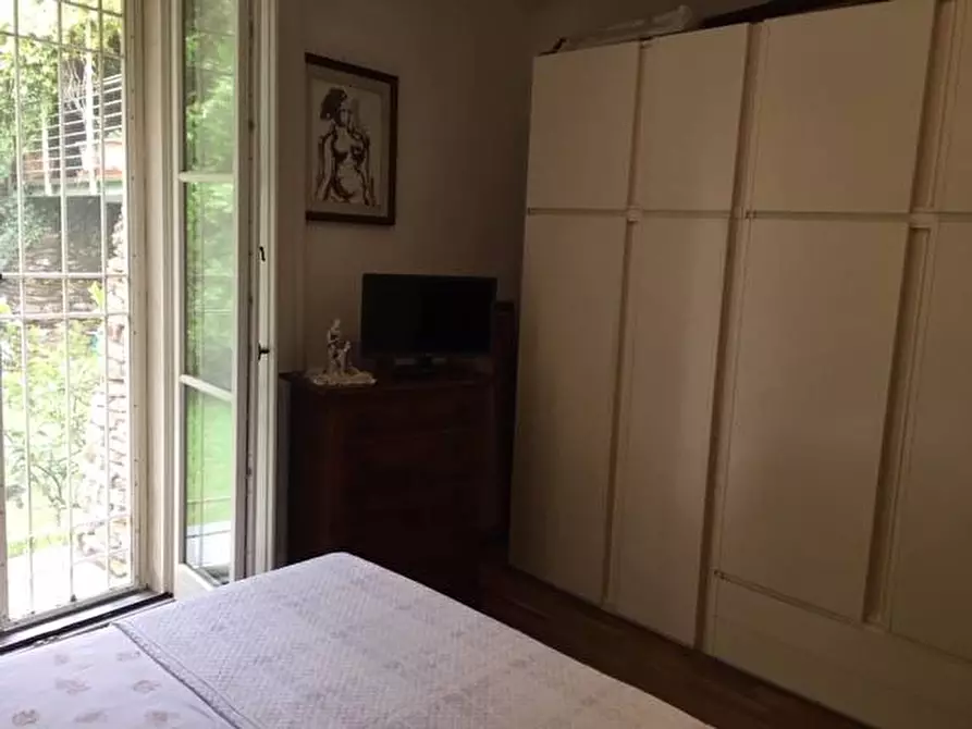 Immagine 25 di Appartamento in vendita  a Montignoso