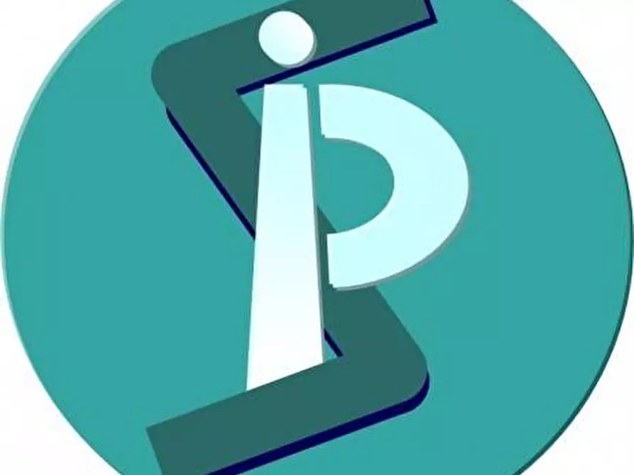 Immagine 27 di Villa in vendita  a Montignoso