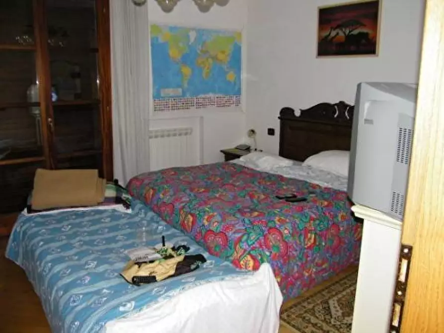 Immagine 4 di Villa in vendita  a Montignoso