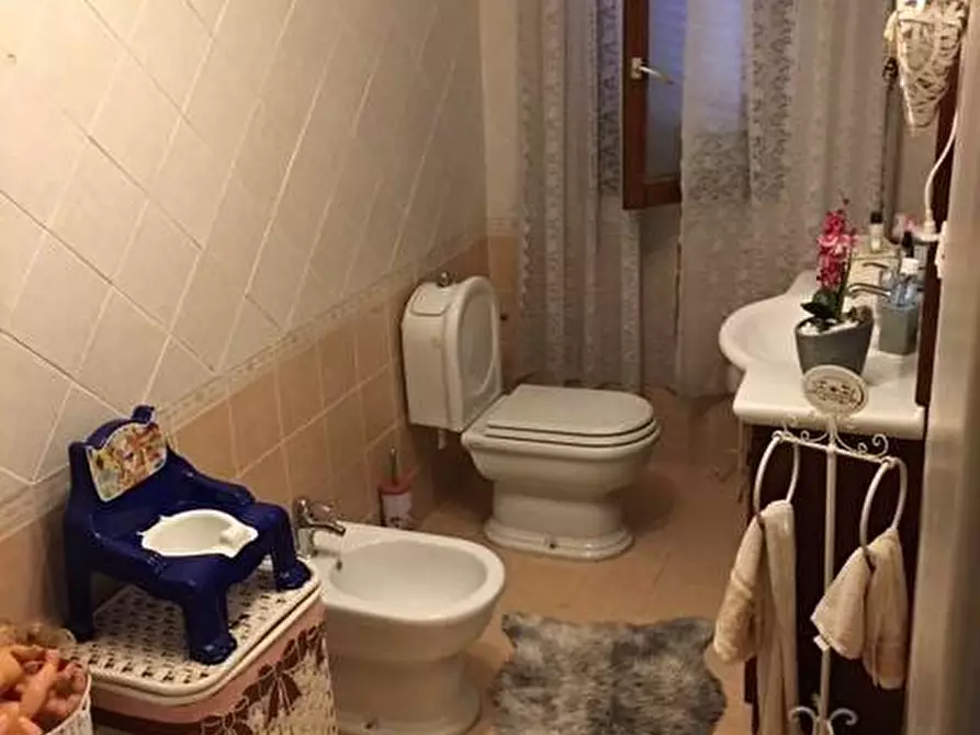 Immagine 48 di Casa bifamiliare in vendita  a Montignoso