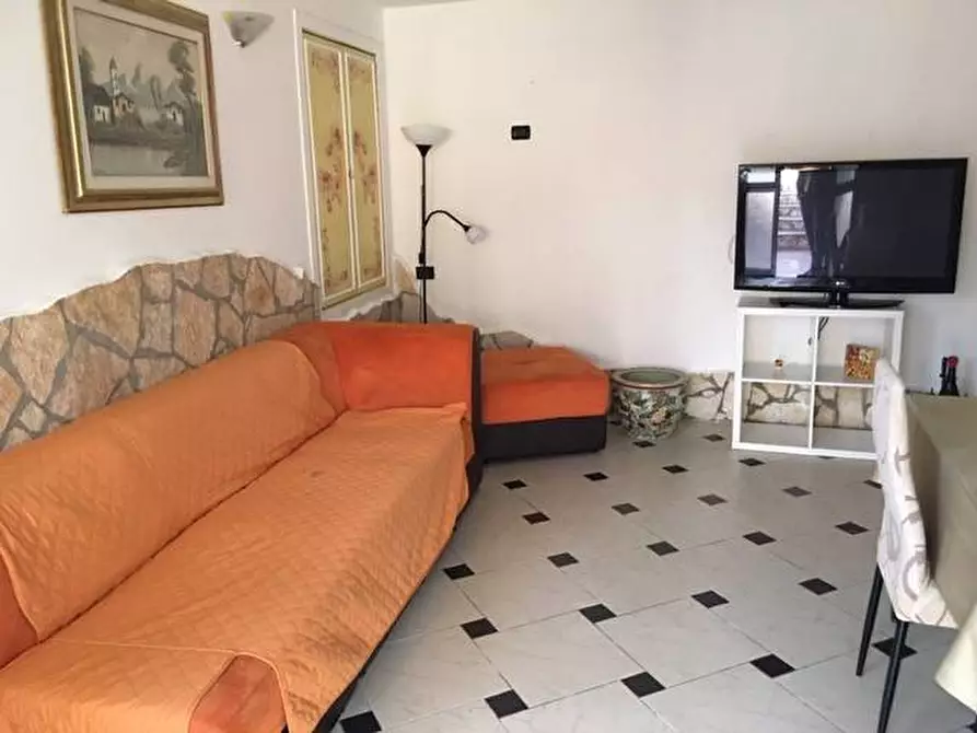 Immagine 17 di Casa bifamiliare in vendita  a Montignoso