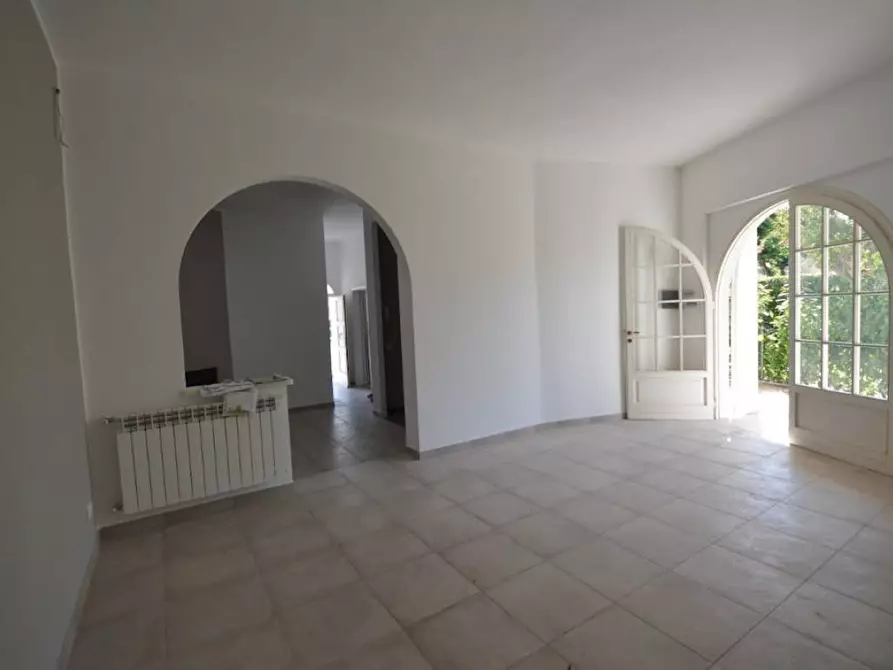 Immagine 9 di Villa in vendita  a Forte Dei Marmi