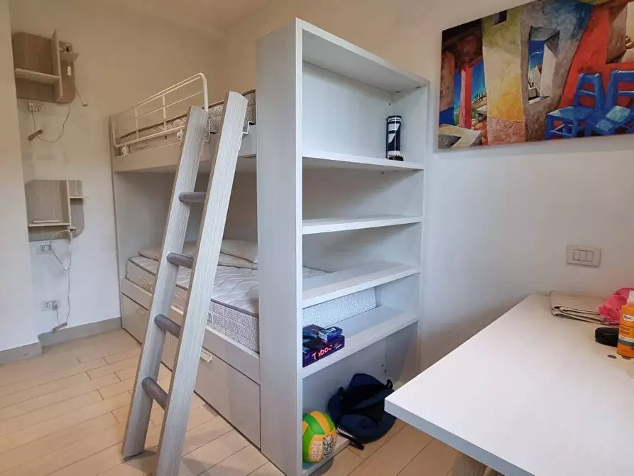 Immagine 10 di Appartamento in vendita  a Montignoso