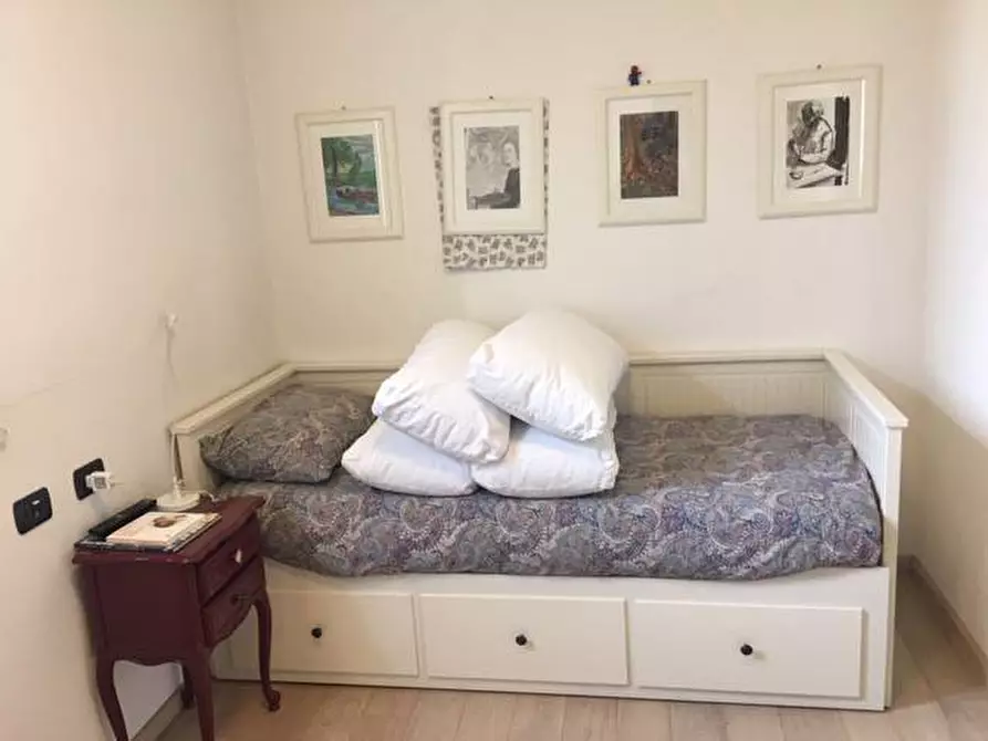 Immagine 19 di Casa bifamiliare in vendita  a Montignoso