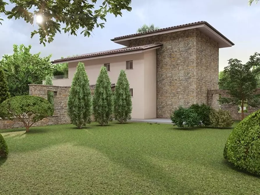 Immagine 8 di Villa in vendita  a Montignoso