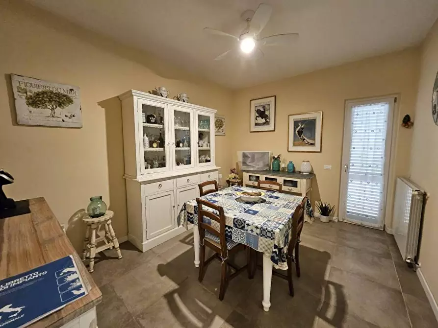 Immagine 20 di Casa bifamiliare in vendita  a Montignoso