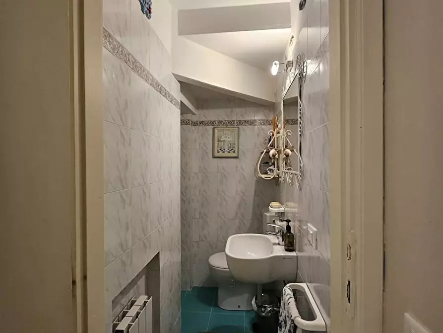 Immagine 22 di Casa bifamiliare in vendita  a Montignoso