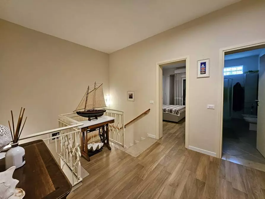 Immagine 8 di Casa bifamiliare in vendita  a Montignoso