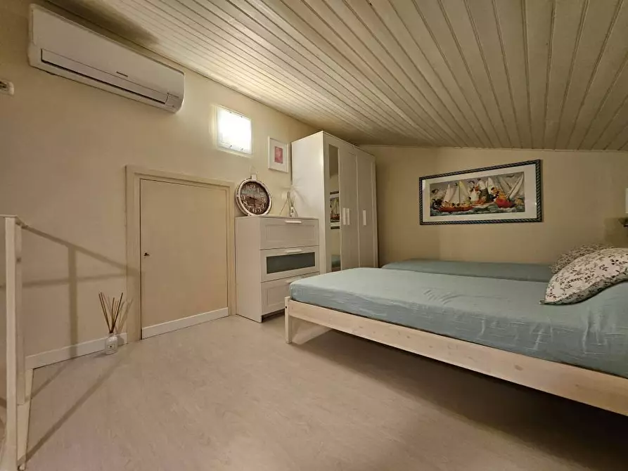 Immagine 30 di Casa bifamiliare in vendita  a Montignoso