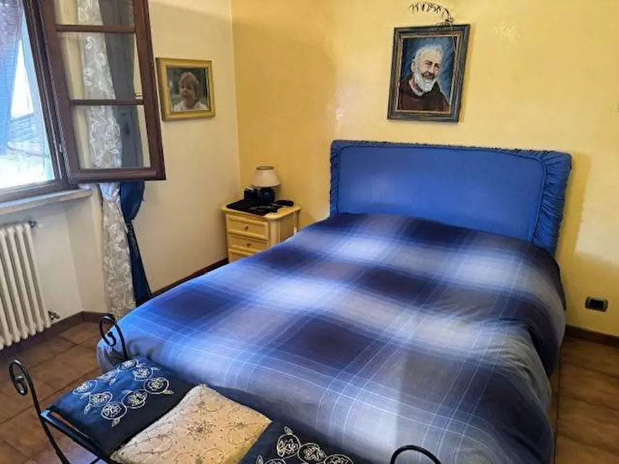 Immagine 36 di Villa in vendita  a Massa