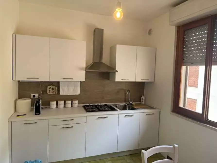 Immagine 2 di Appartamento in vendita  a Montignoso