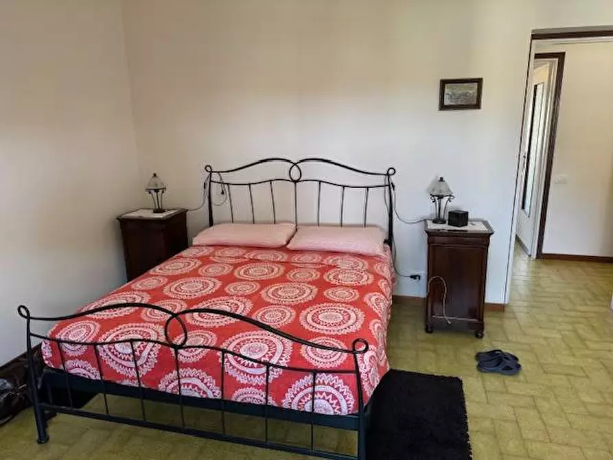 Immagine 9 di Appartamento in vendita  a Montignoso