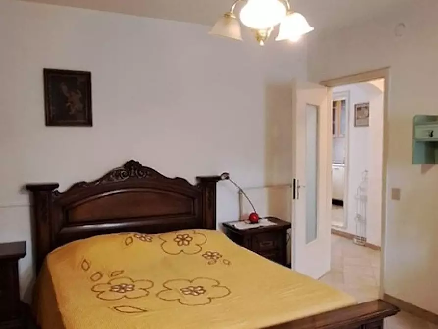 Immagine 5 di Appartamento in vendita  a Montignoso