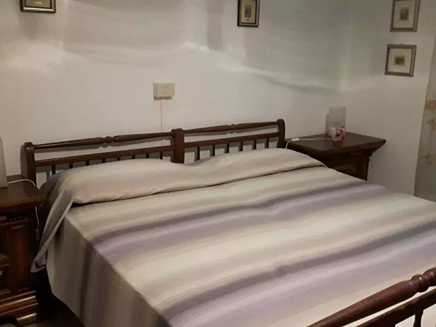 Immagine 7 di Appartamento in vendita  a Montignoso