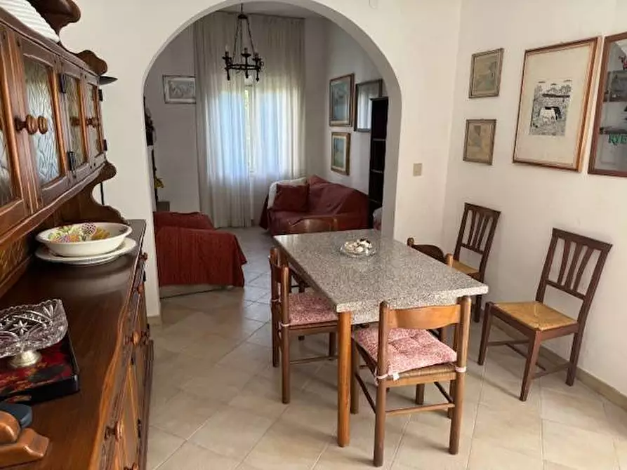 Immagine 10 di Appartamento in vendita  a Montignoso