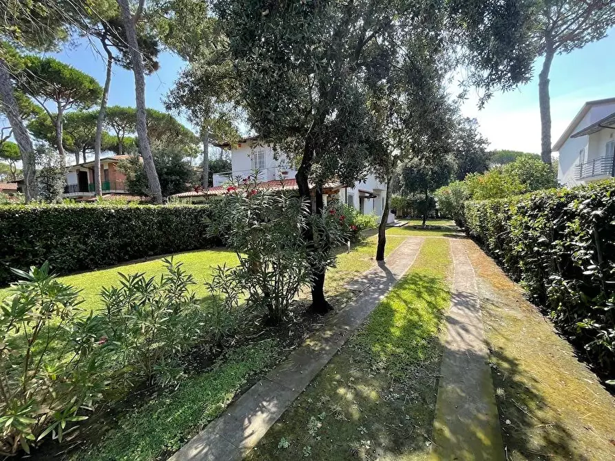 Immagine 29 di Casa bifamiliare in vendita  a Forte Dei Marmi