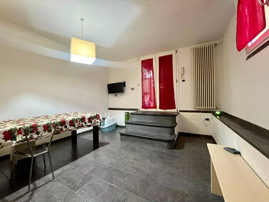 Immagine 5 di Villa in vendita  a Montignoso